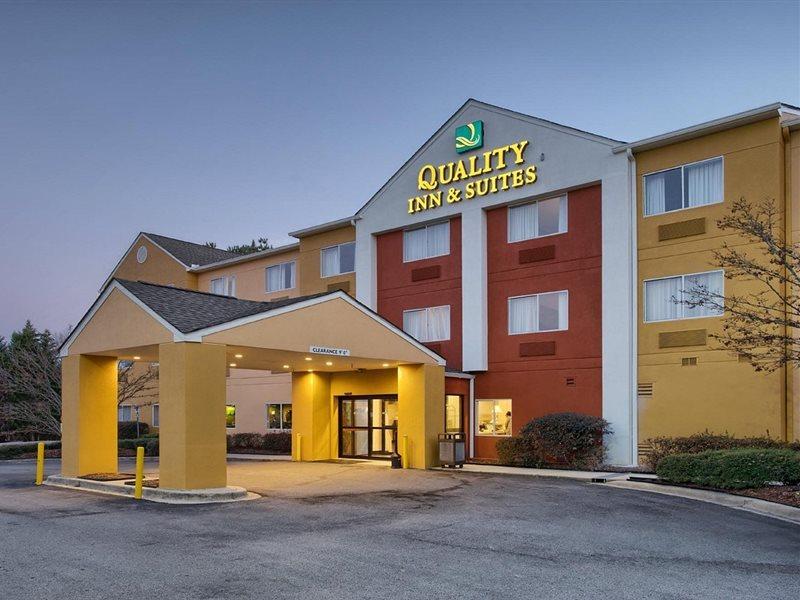 Quality Inn & Suites Birmingham - Highway 280 Buitenkant foto