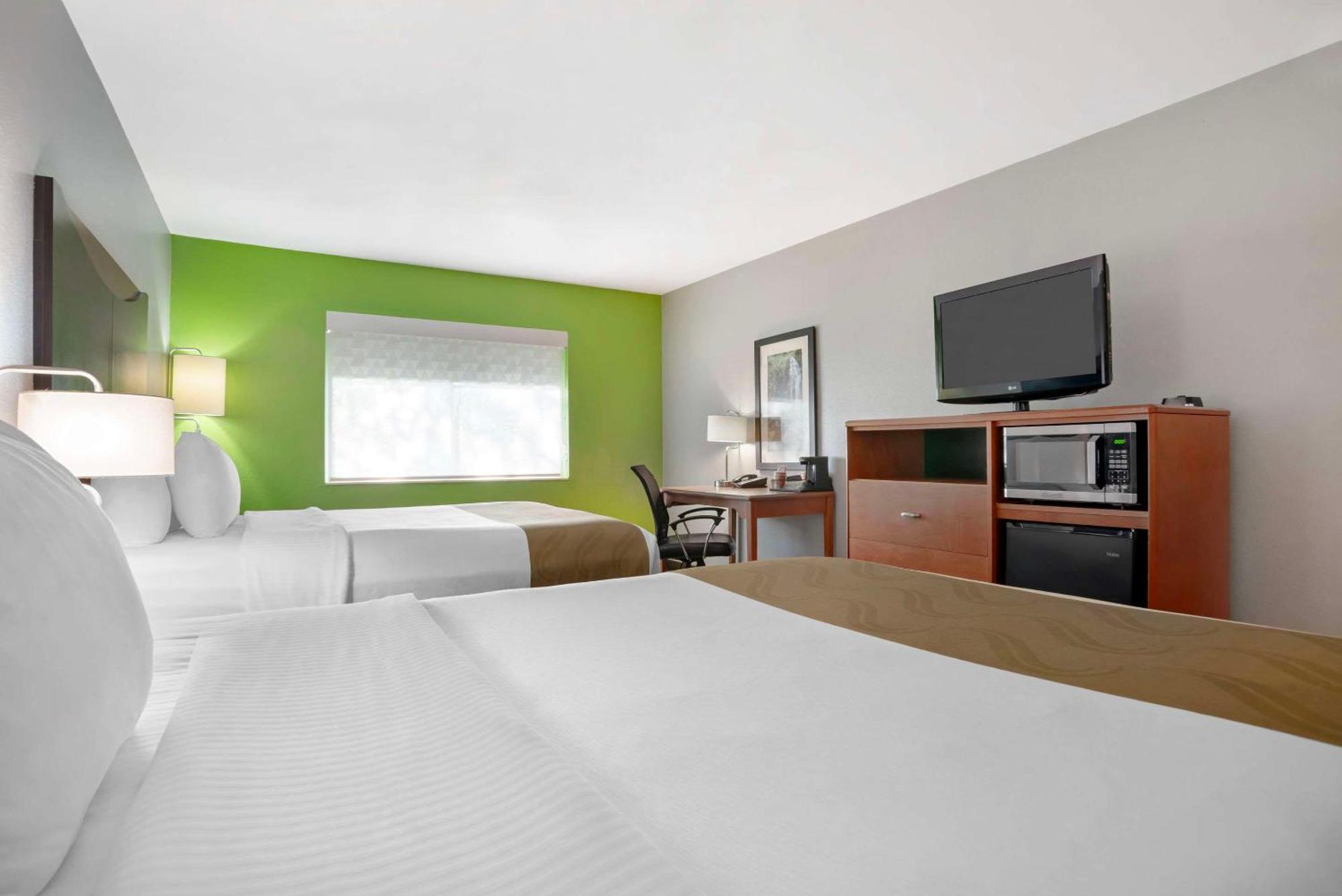 Quality Inn & Suites Birmingham - Highway 280 Buitenkant foto