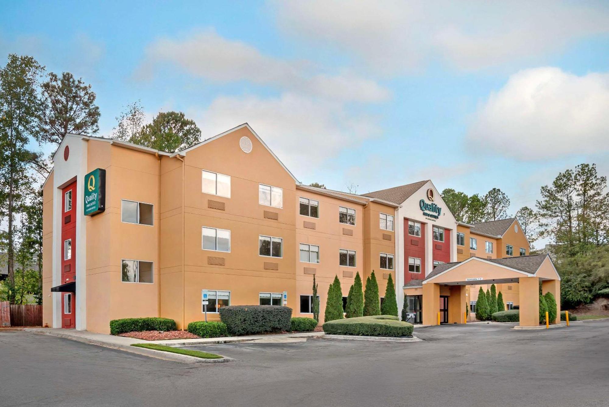 Quality Inn & Suites Birmingham - Highway 280 Buitenkant foto