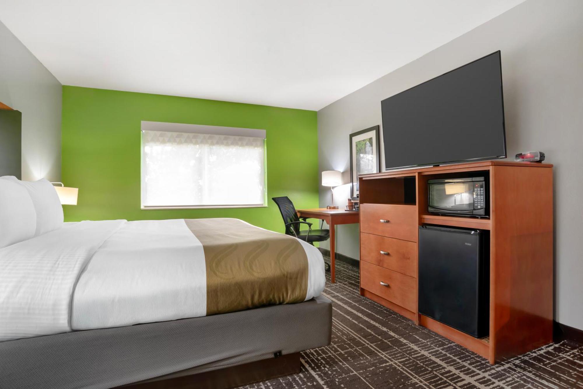 Quality Inn & Suites Birmingham - Highway 280 Buitenkant foto