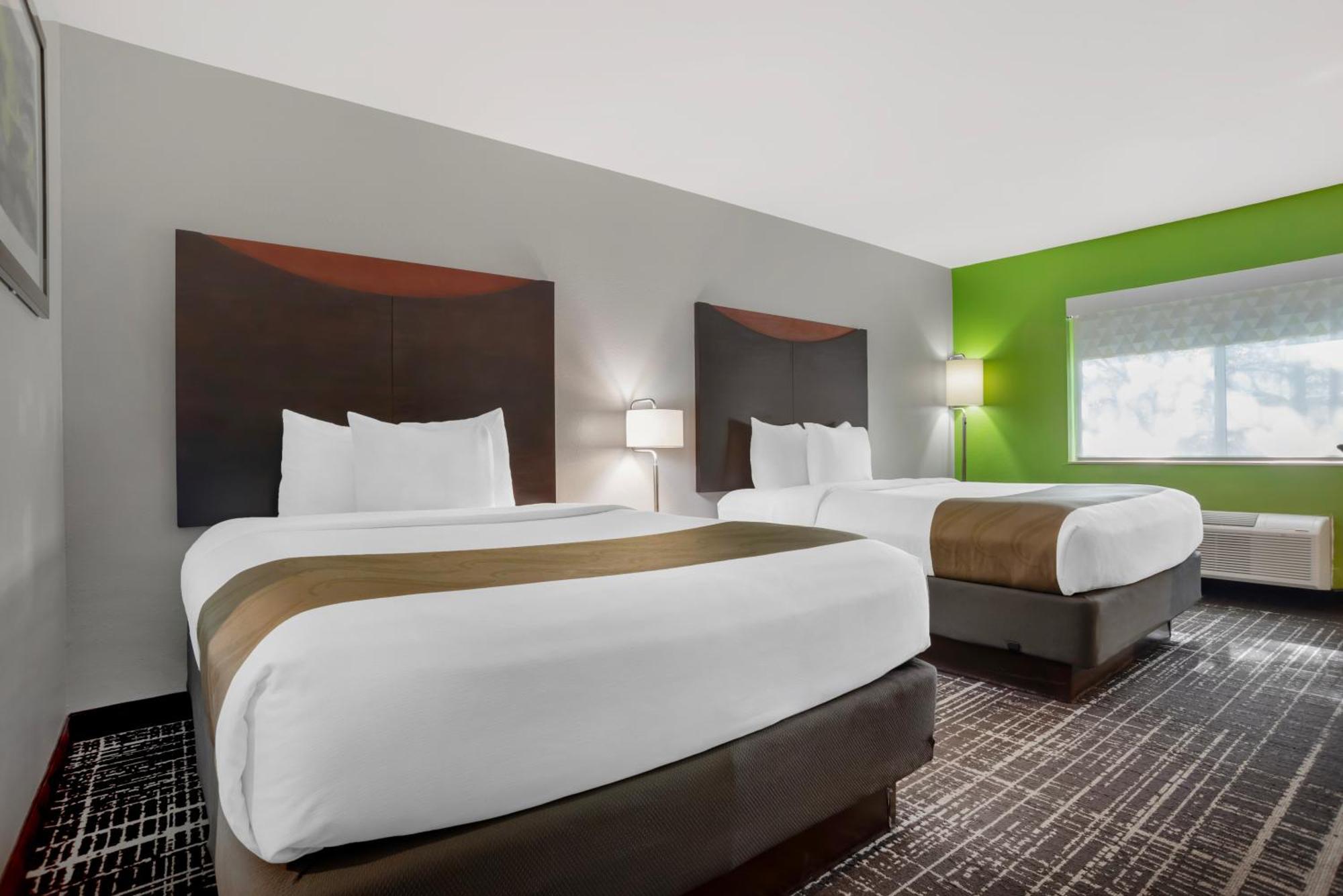 Quality Inn & Suites Birmingham - Highway 280 Buitenkant foto