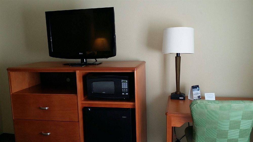 Quality Inn & Suites Birmingham - Highway 280 Buitenkant foto