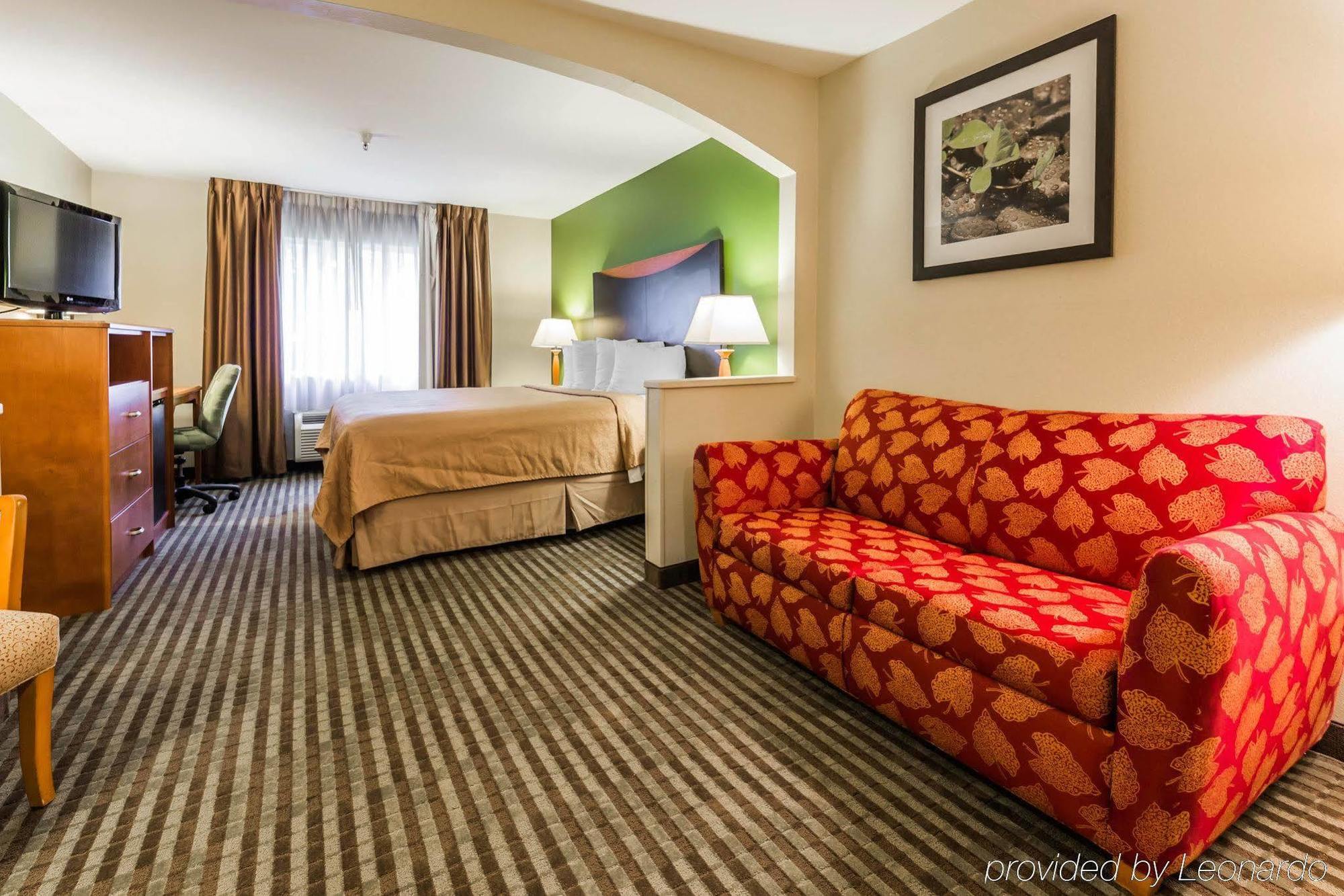 Quality Inn & Suites Birmingham - Highway 280 Buitenkant foto