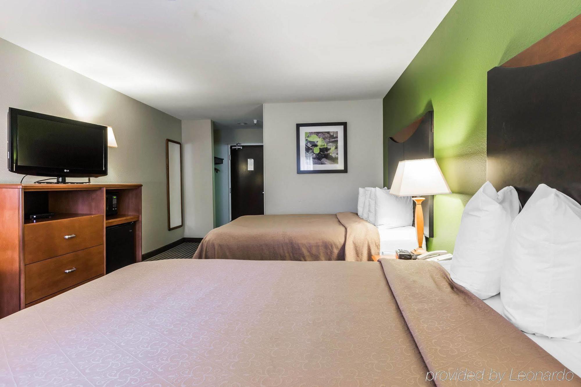 Quality Inn & Suites Birmingham - Highway 280 Buitenkant foto