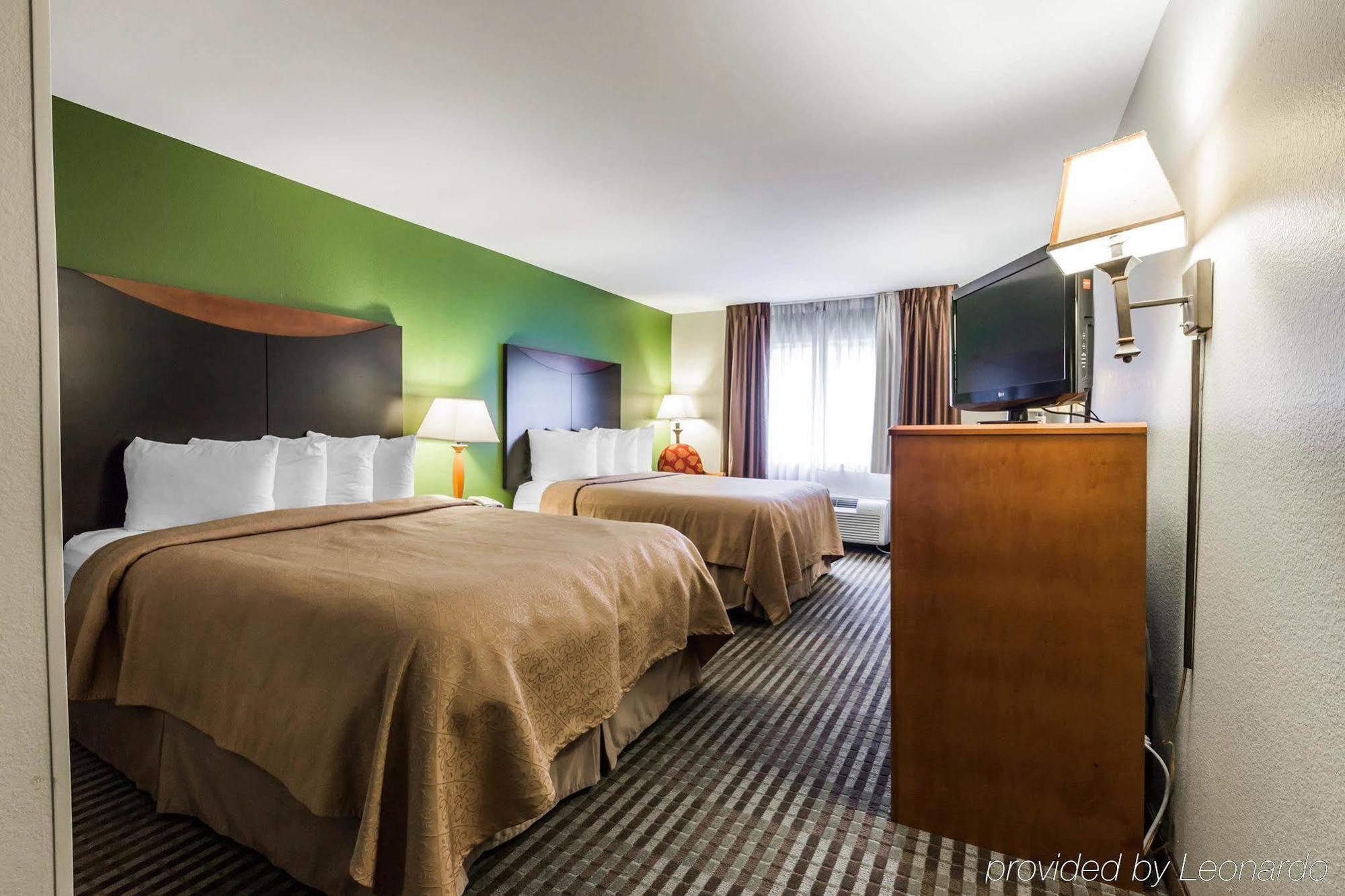 Quality Inn & Suites Birmingham - Highway 280 Buitenkant foto